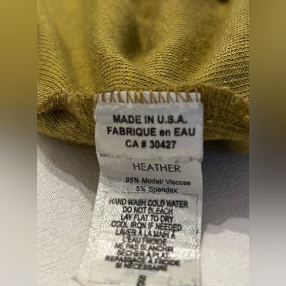 Holt Renfrew Heather brand open back knit top. - Picture 4 of 6